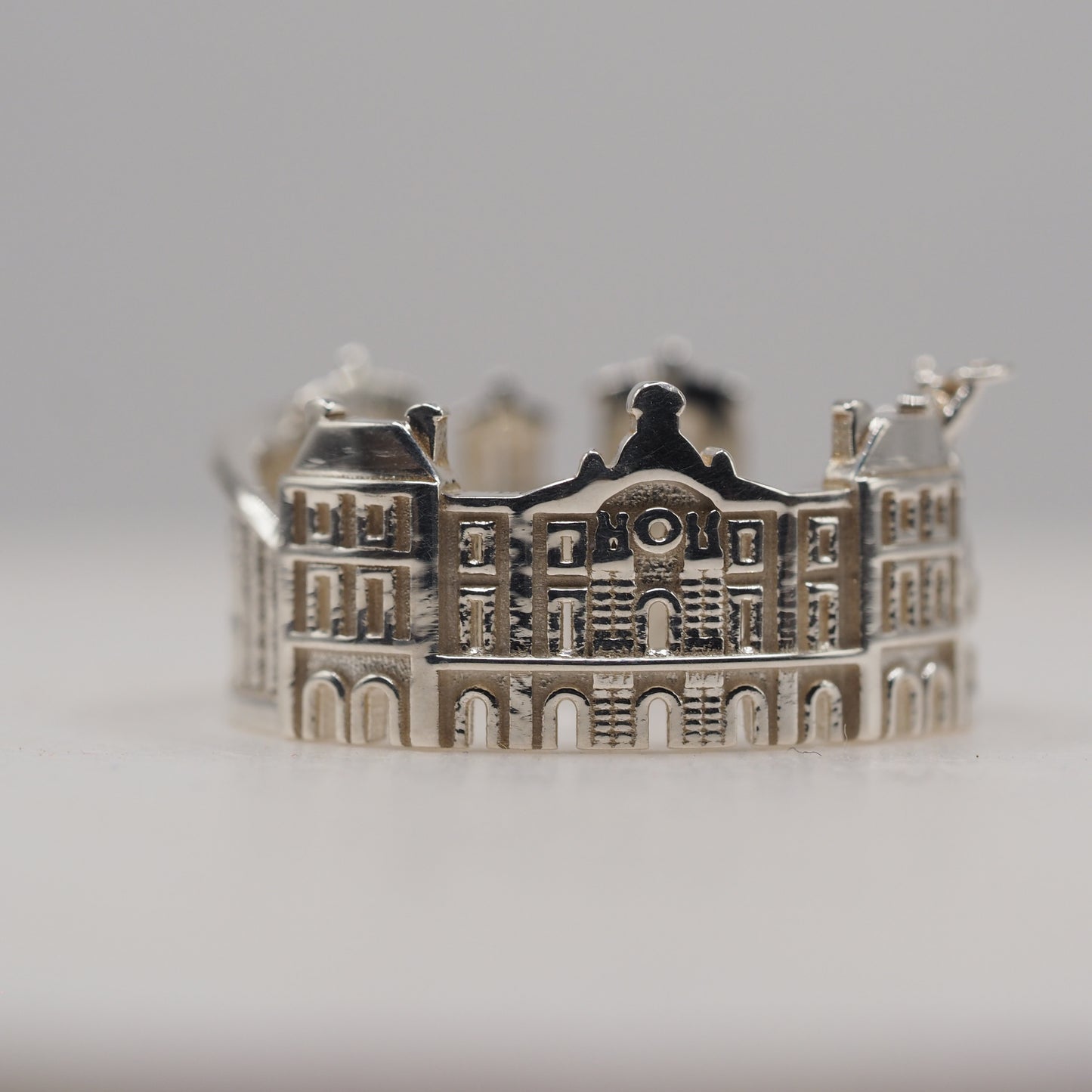 Luxembourg Ring