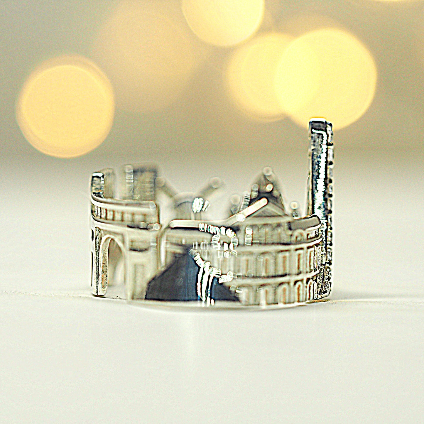 Paris Ring with many Diamonds
