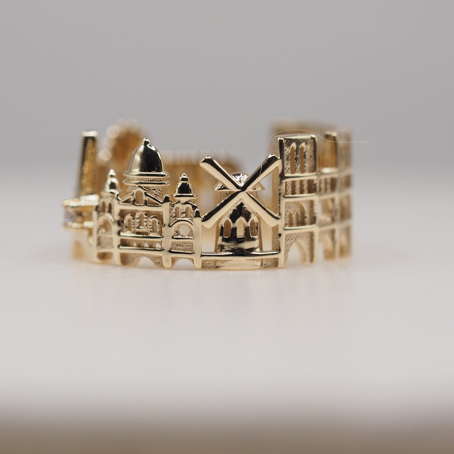 Paris Ring with 1 Diamond