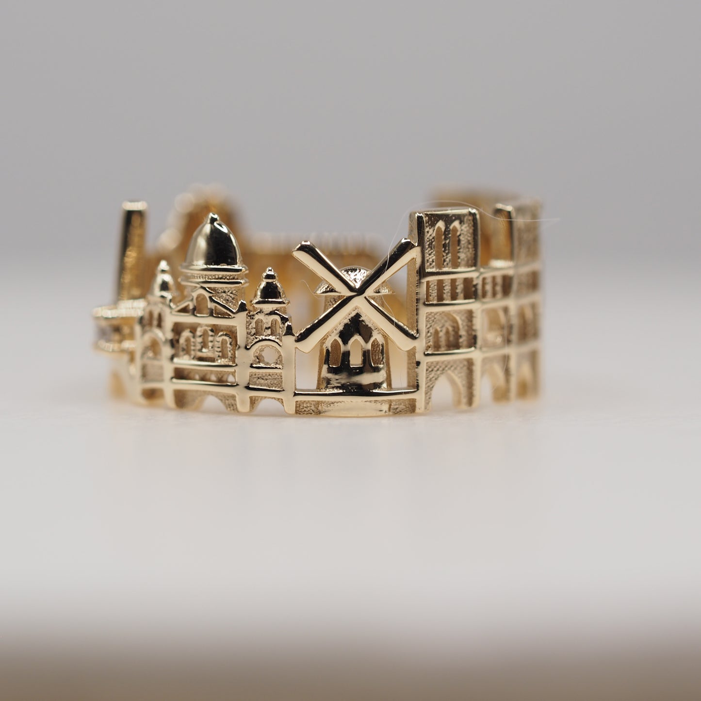 Paris Ring with 1 Diamond