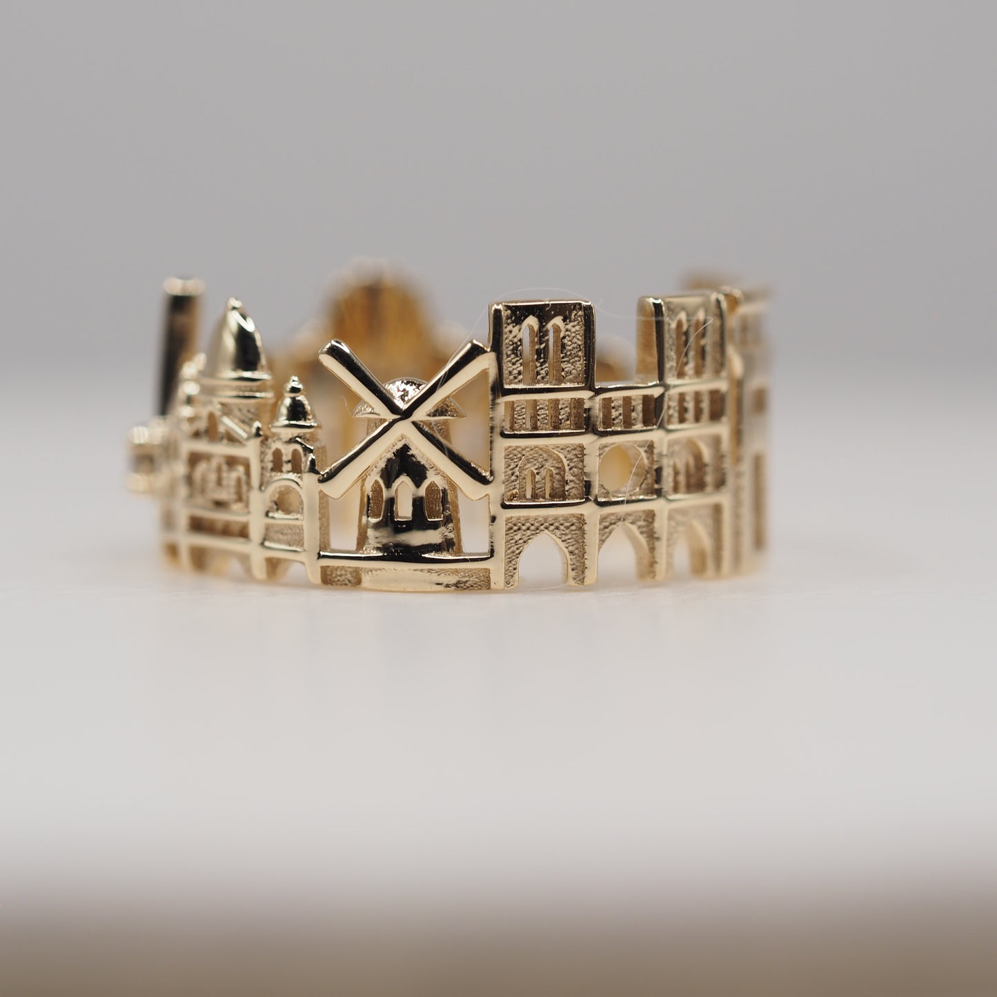 Paris Ring with 1 Diamond