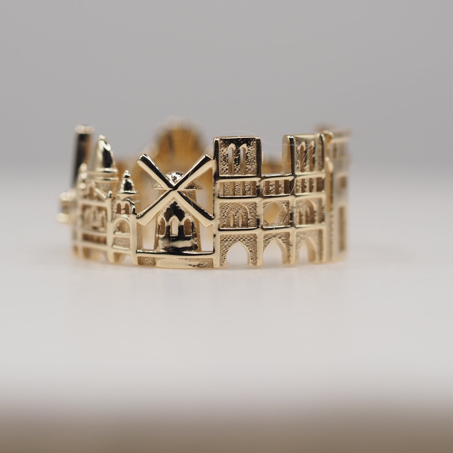 Paris Ring with 1 Diamond