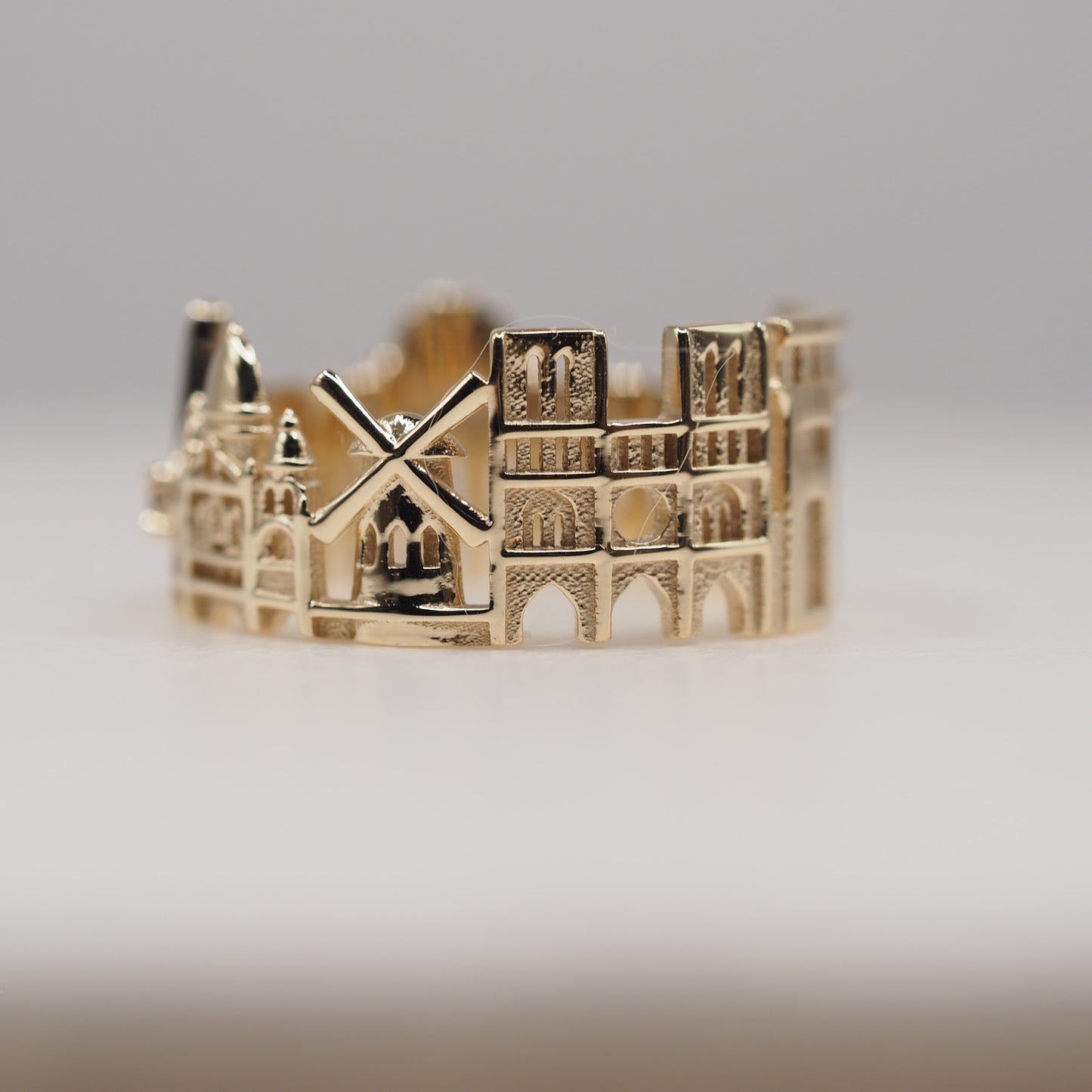 Paris Ring with 1 Diamond
