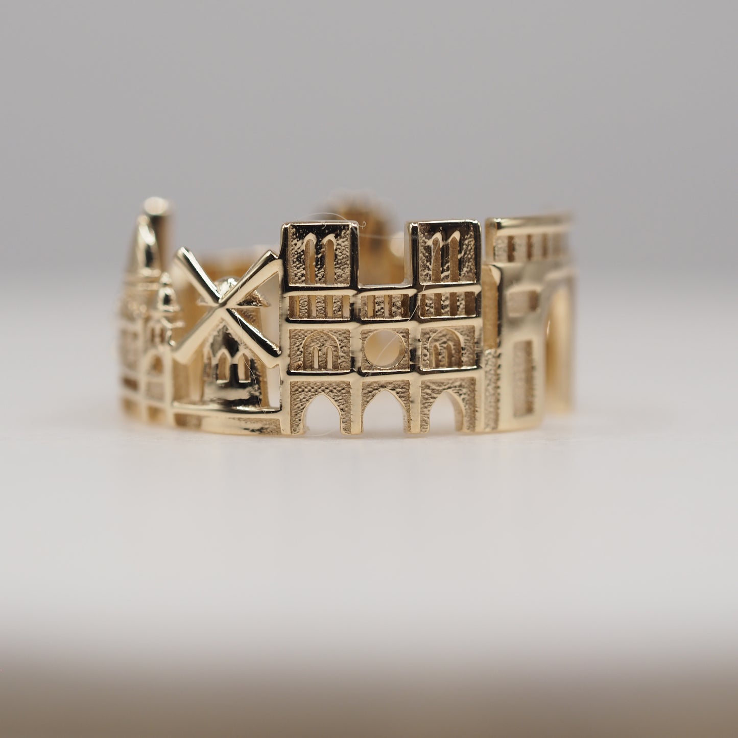 Paris Ring with 1 Diamond