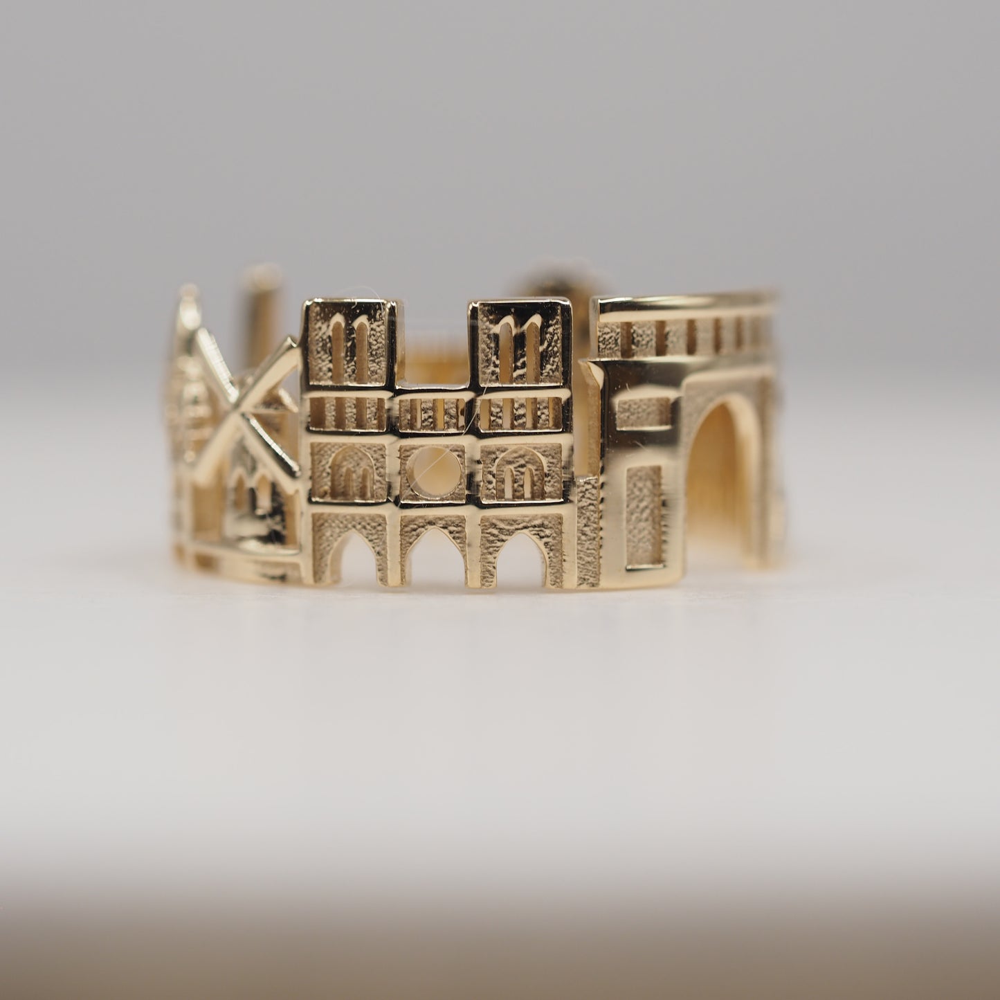 Paris Ring with 1 Diamond