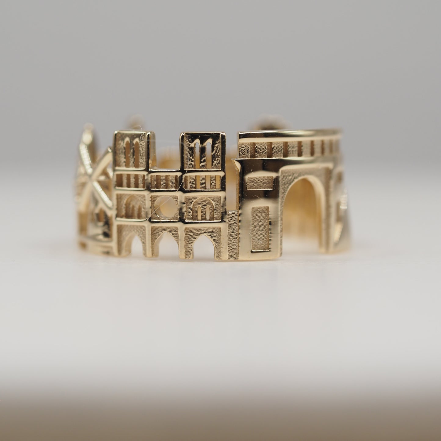 Paris Ring with 1 Diamond
