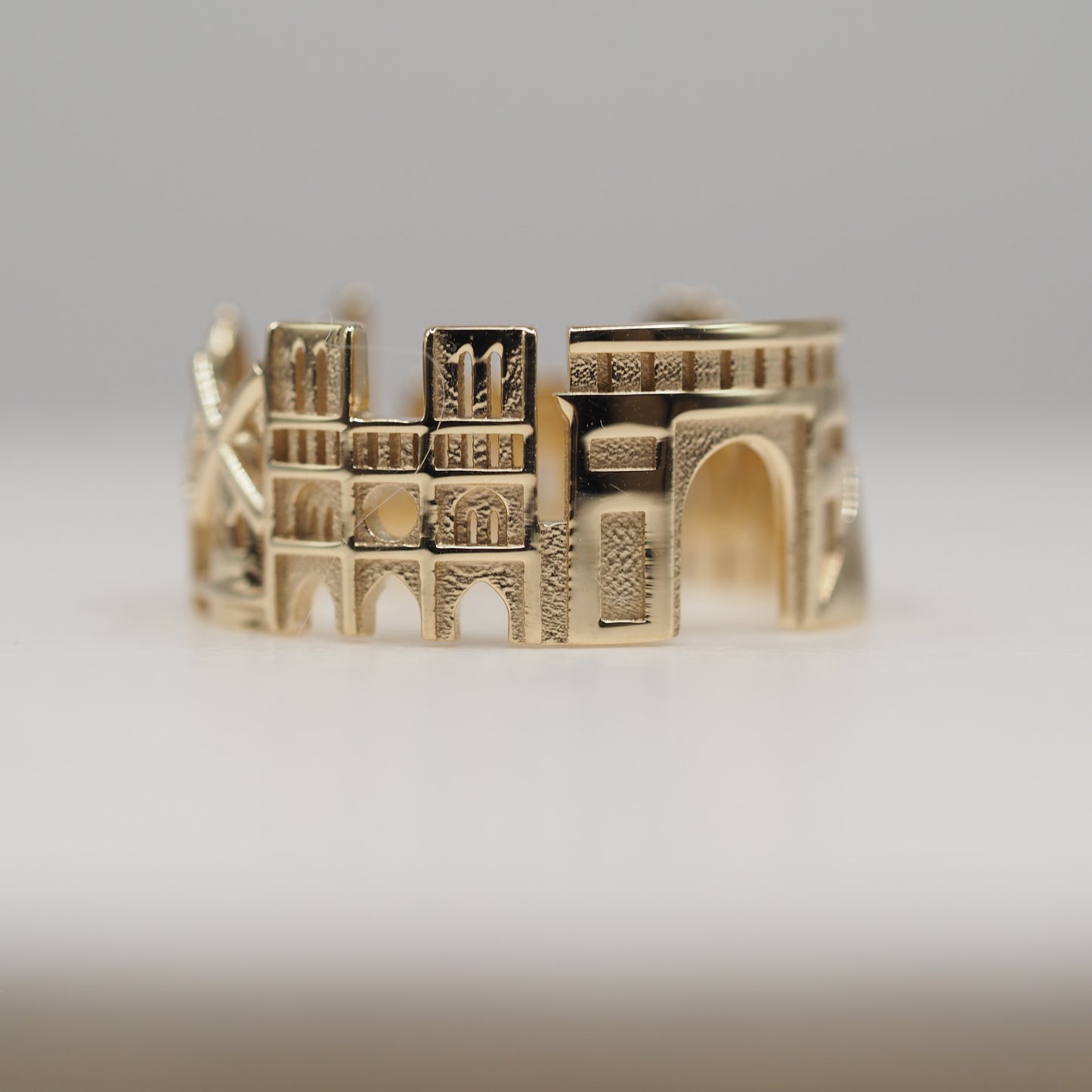 Paris Ring with 1 Diamond