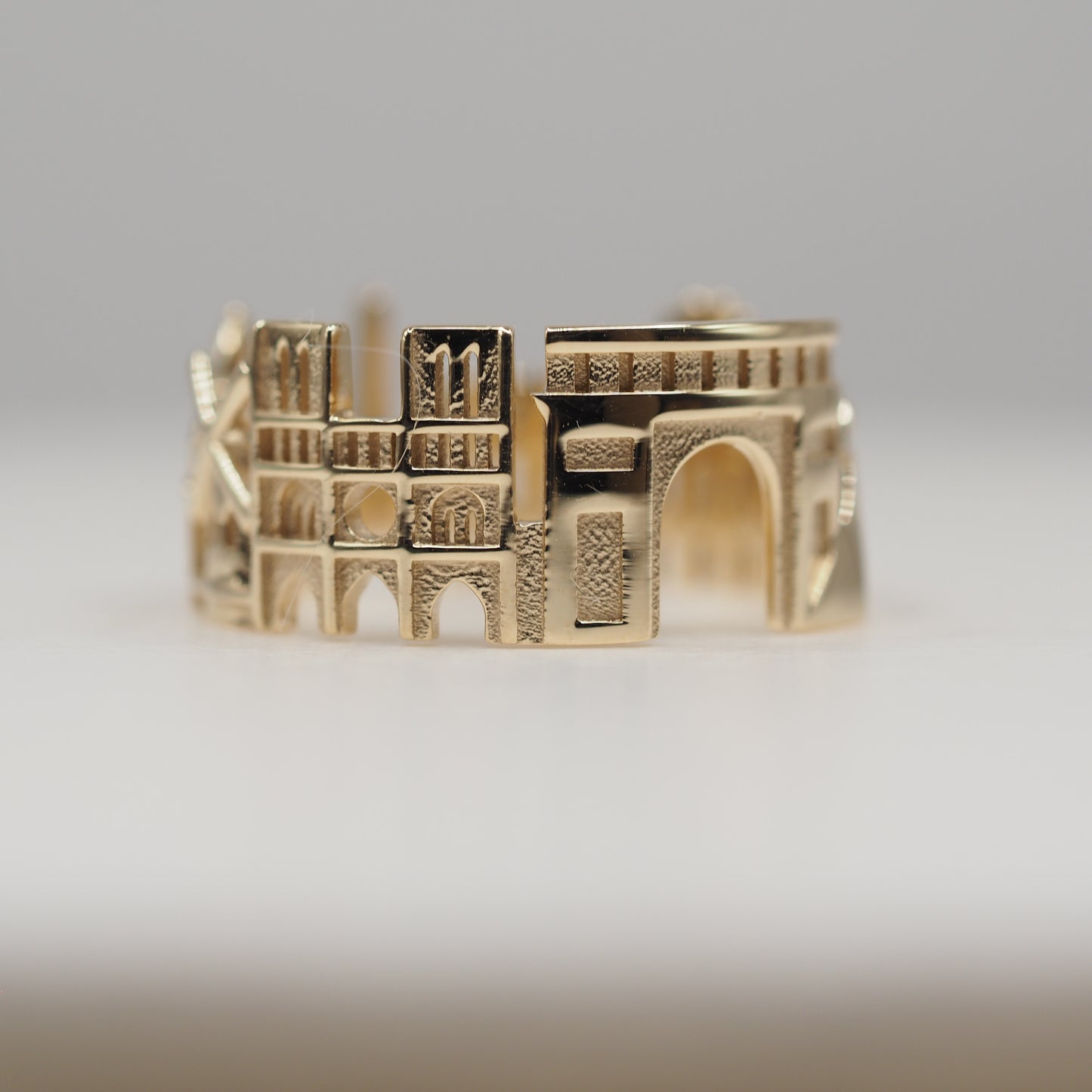 Paris Ring with 1 Diamond