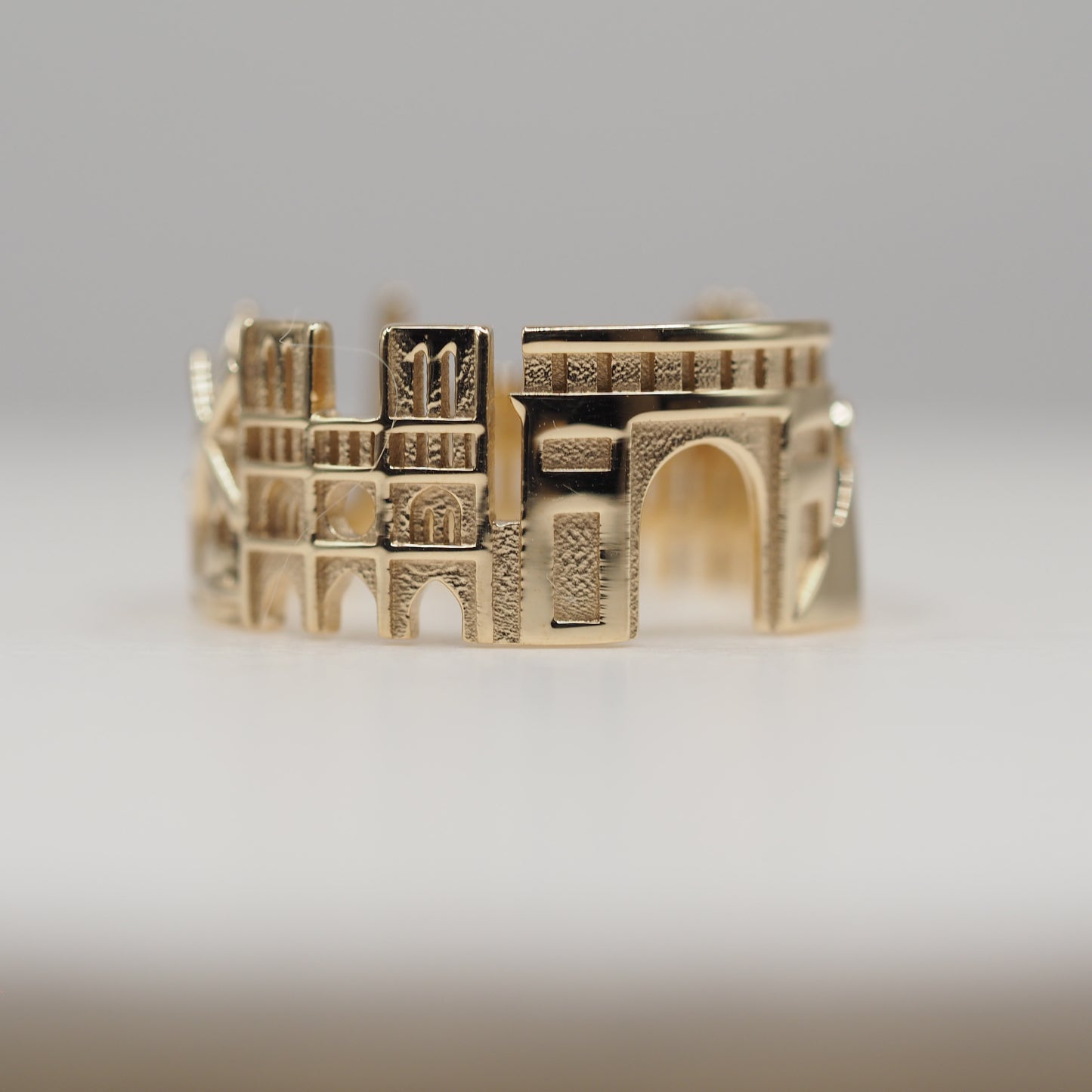 Paris Ring with 1 Diamond