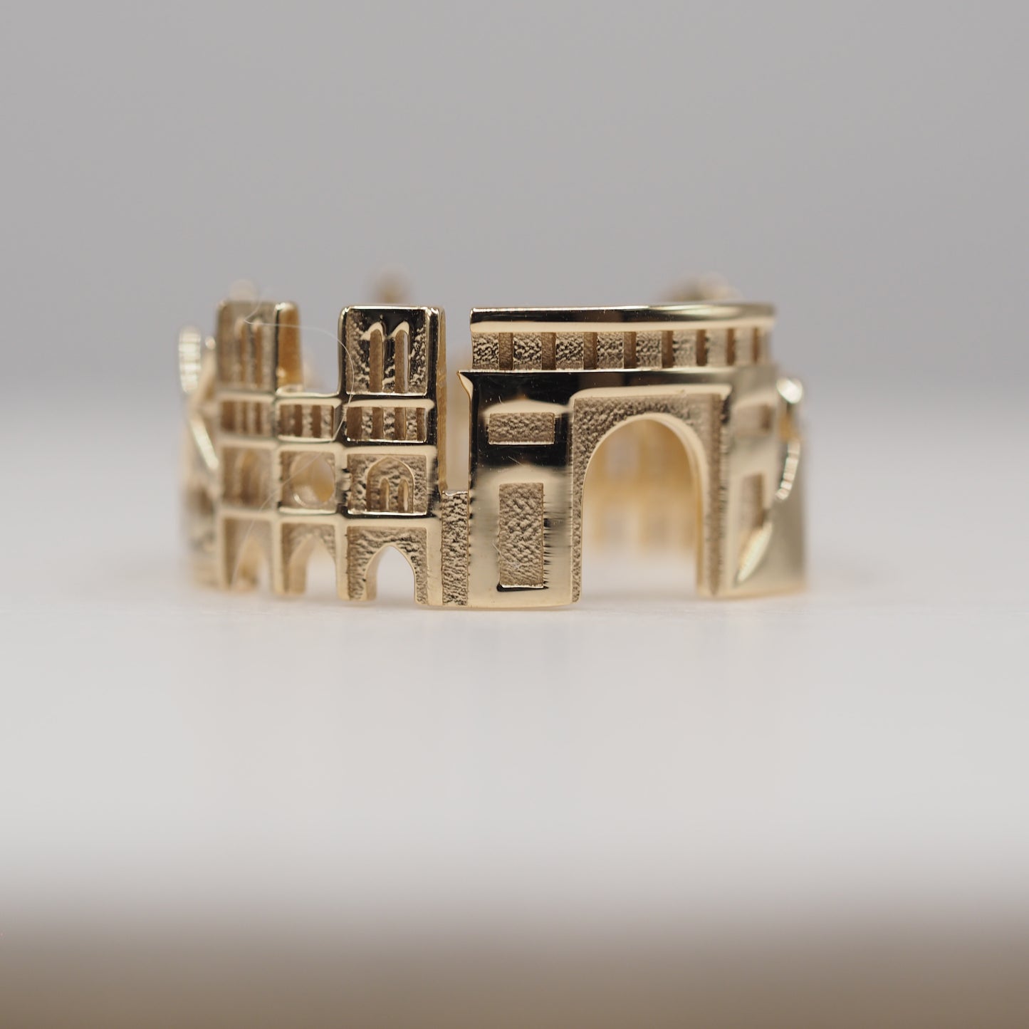Paris Ring with 1 Diamond