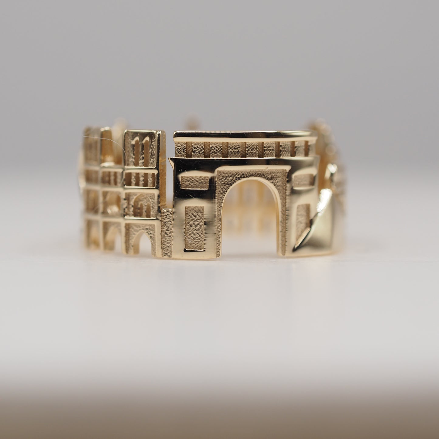 Paris Ring with 1 Diamond