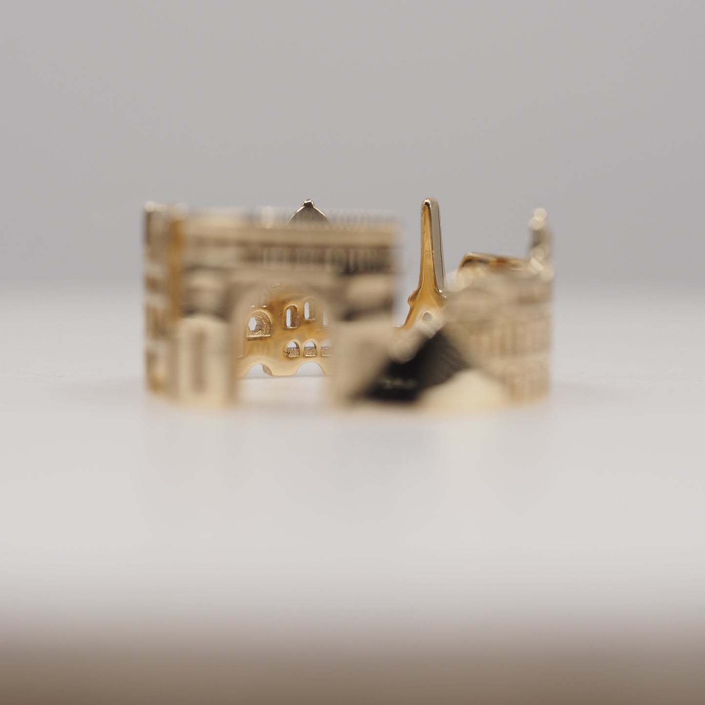 Paris Ring with 1 Diamond