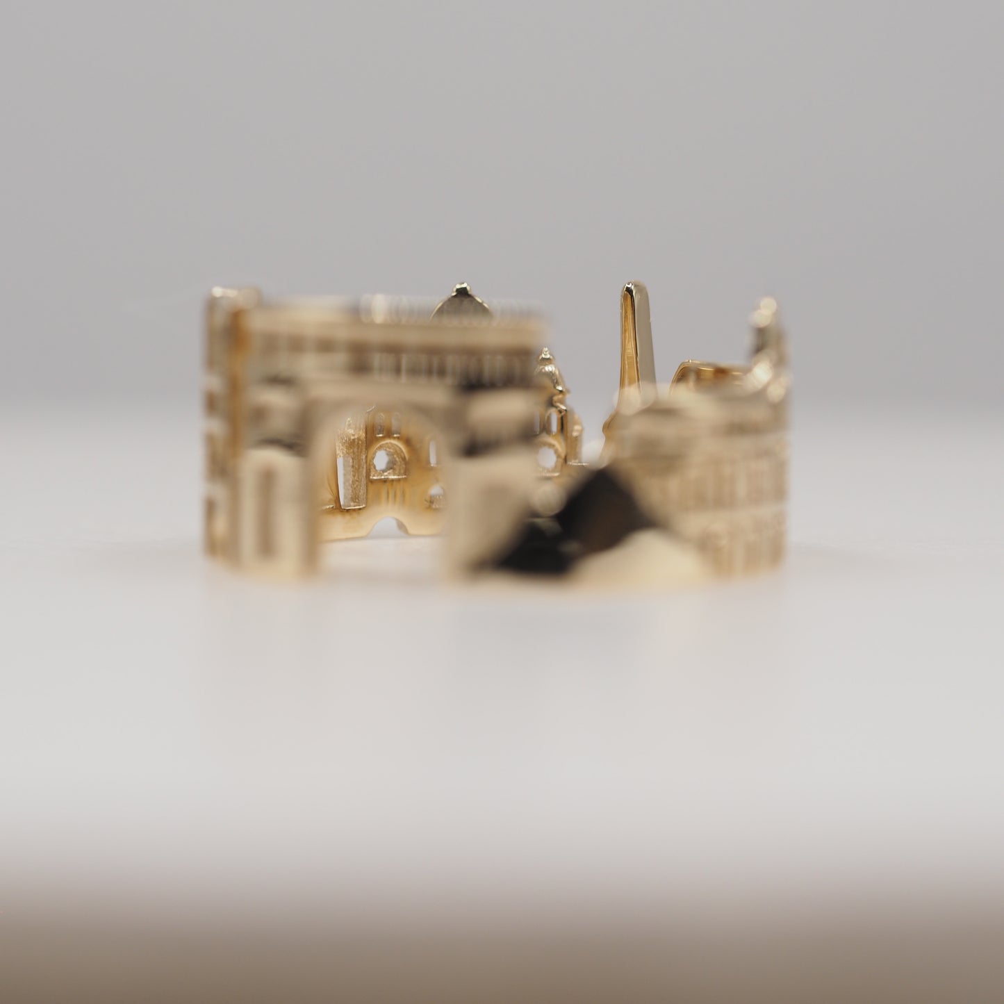 Paris Ring with 1 Diamond