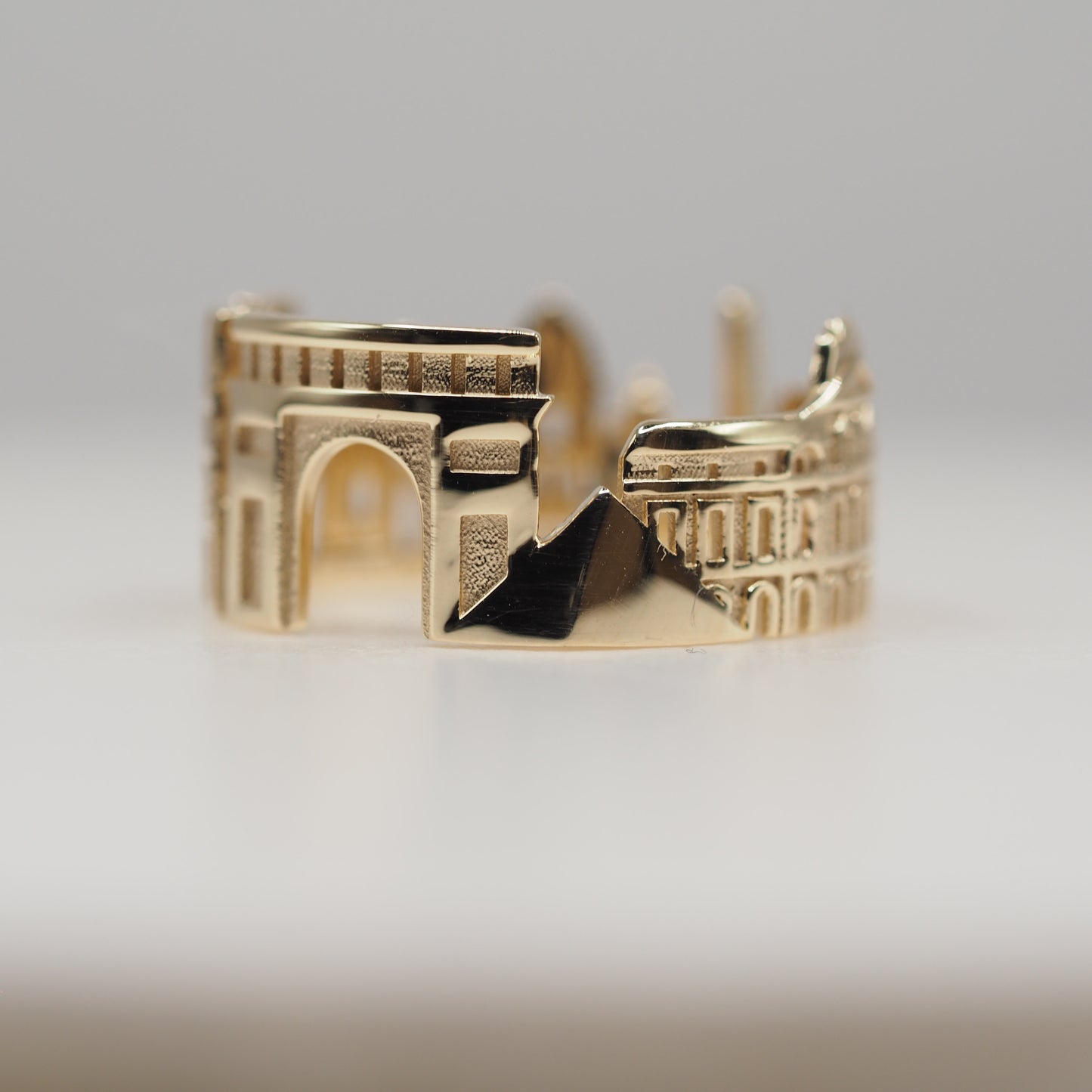 Paris Ring with 1 Diamond