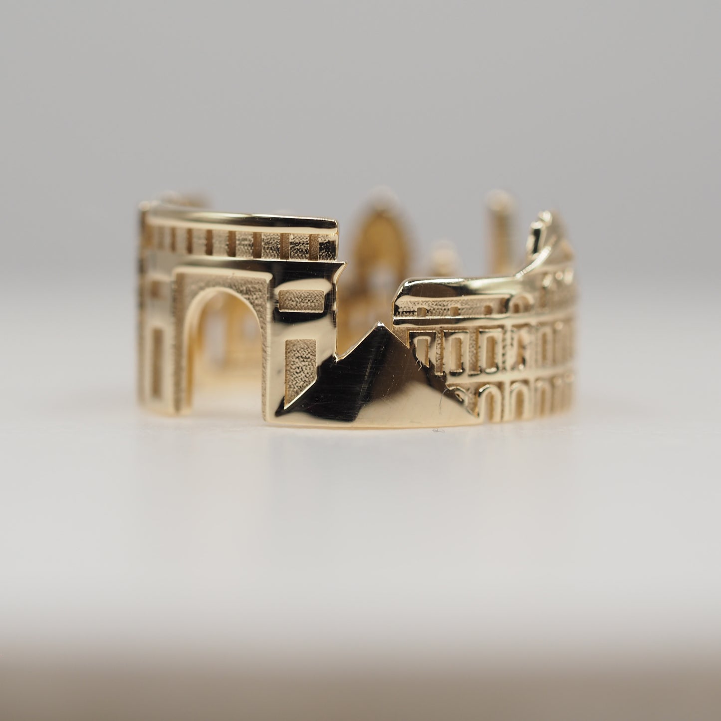Paris Ring with 1 Diamond