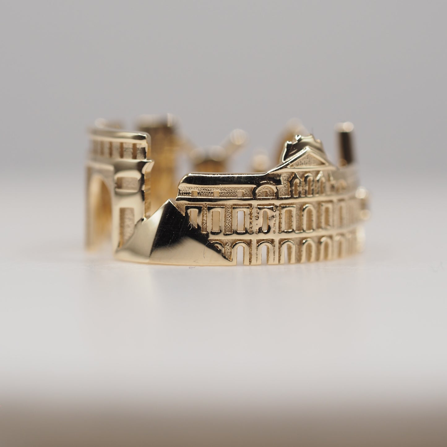 Paris Ring with 1 Diamond
