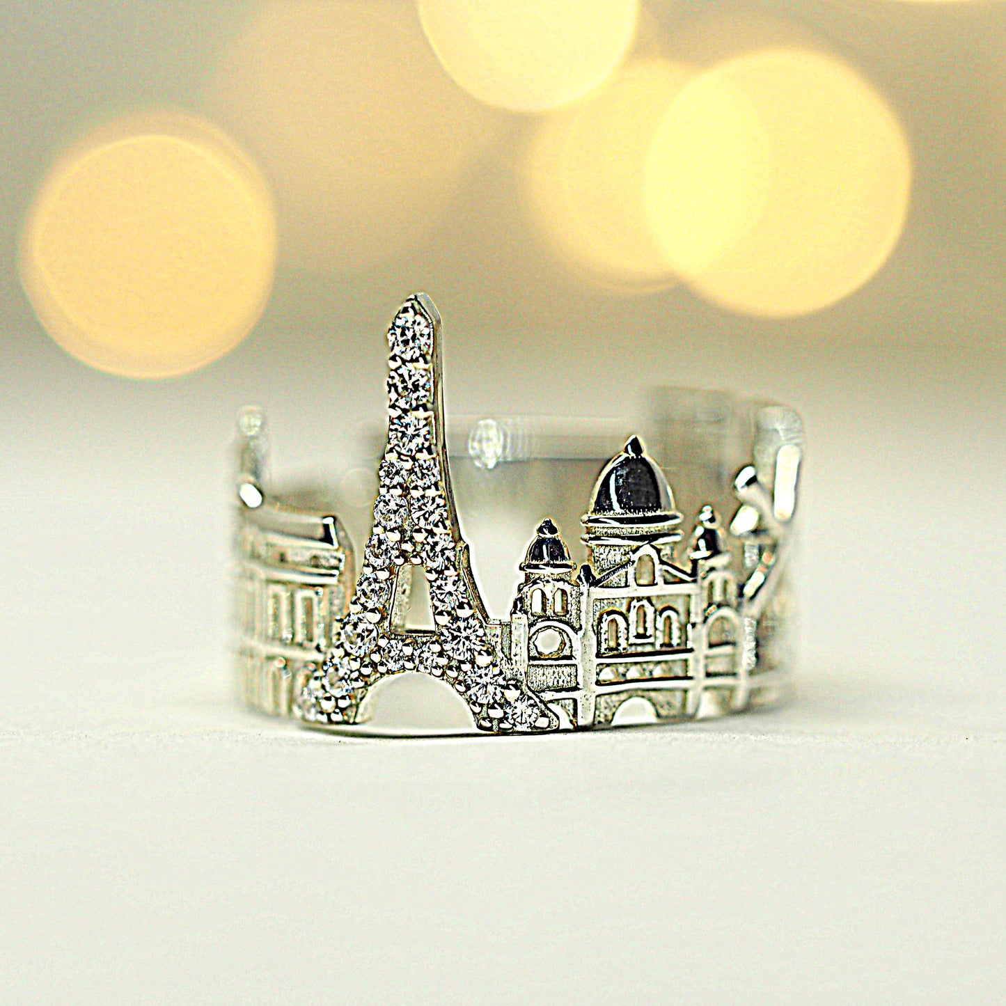 Paris Ring with many Diamonds