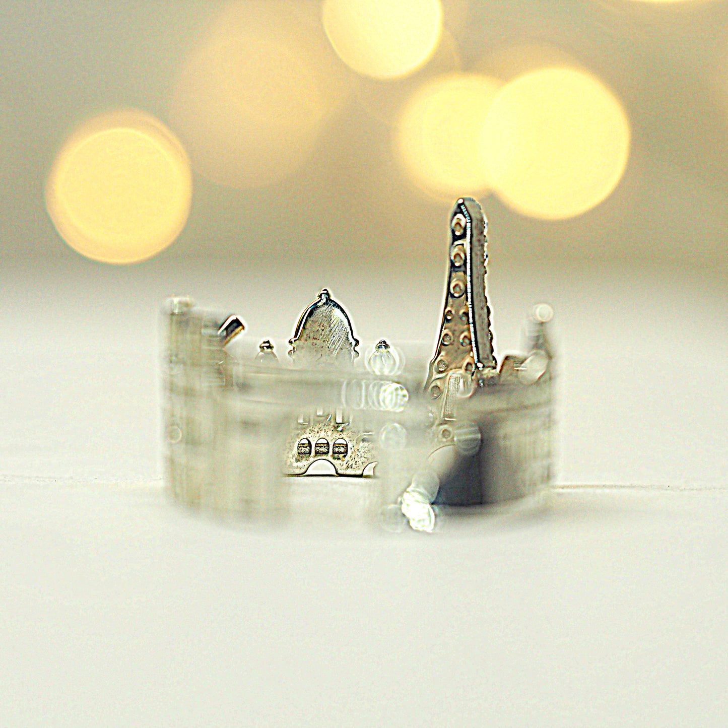 Paris Ring with many Diamonds