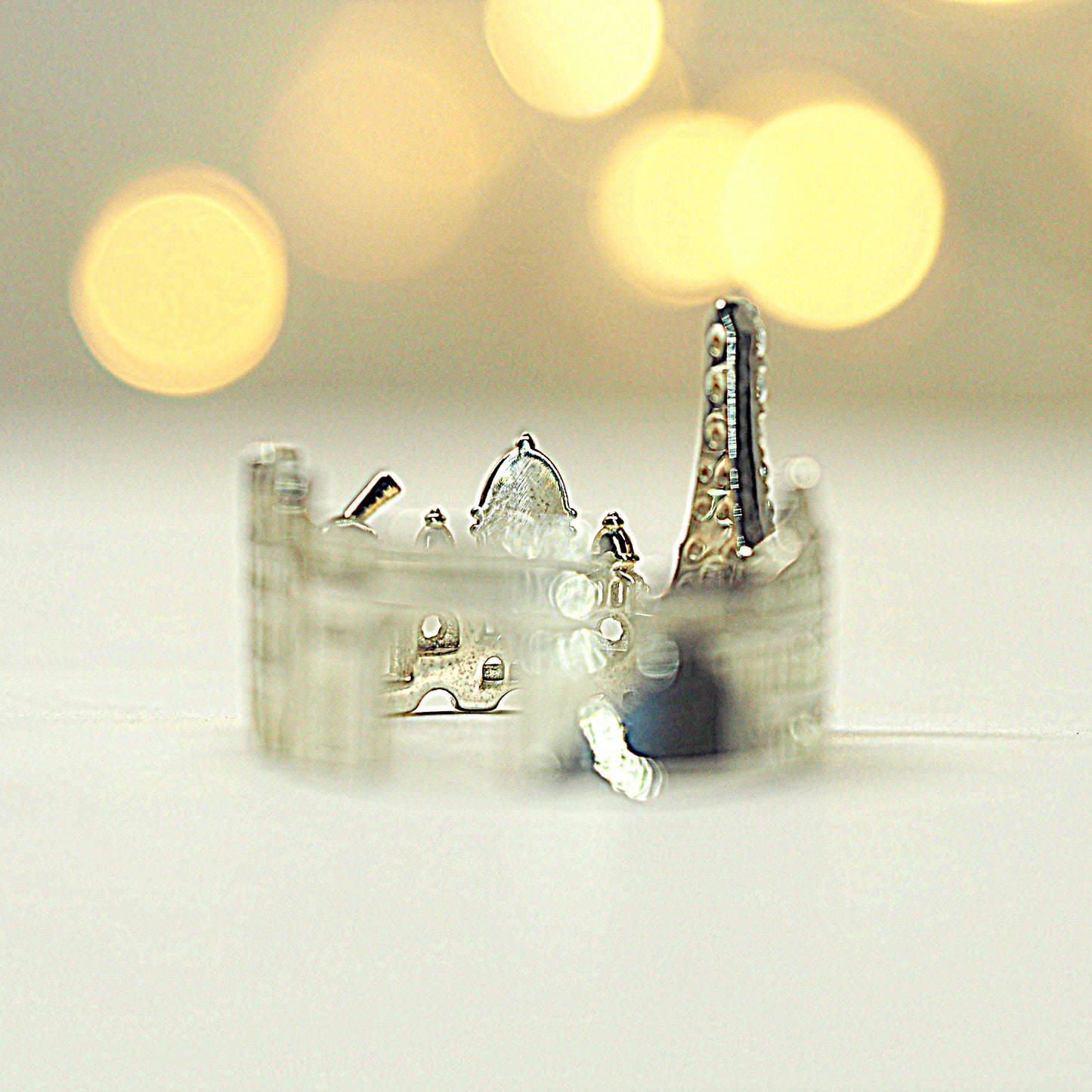 Paris Ring with many Diamonds