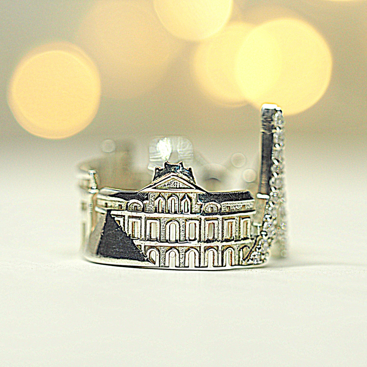 Paris Ring with many Diamonds