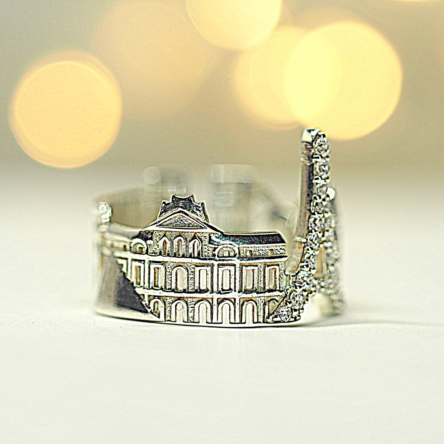 Paris Ring with many Diamonds